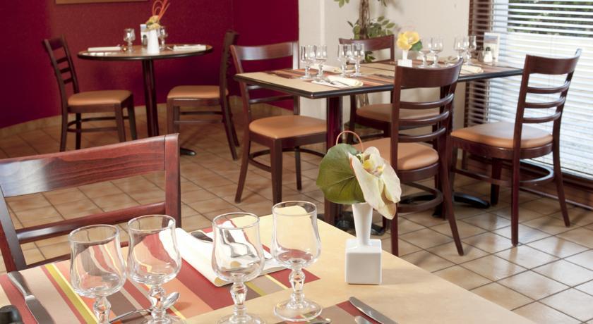 Kyriad Saint-Etienne Centre Hotel Restaurant photo